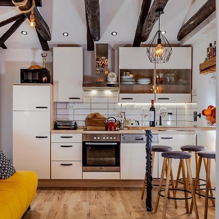 Apartment Ami Split Bagian luar foto