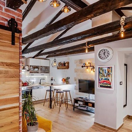 Apartment Ami Split Bagian luar foto