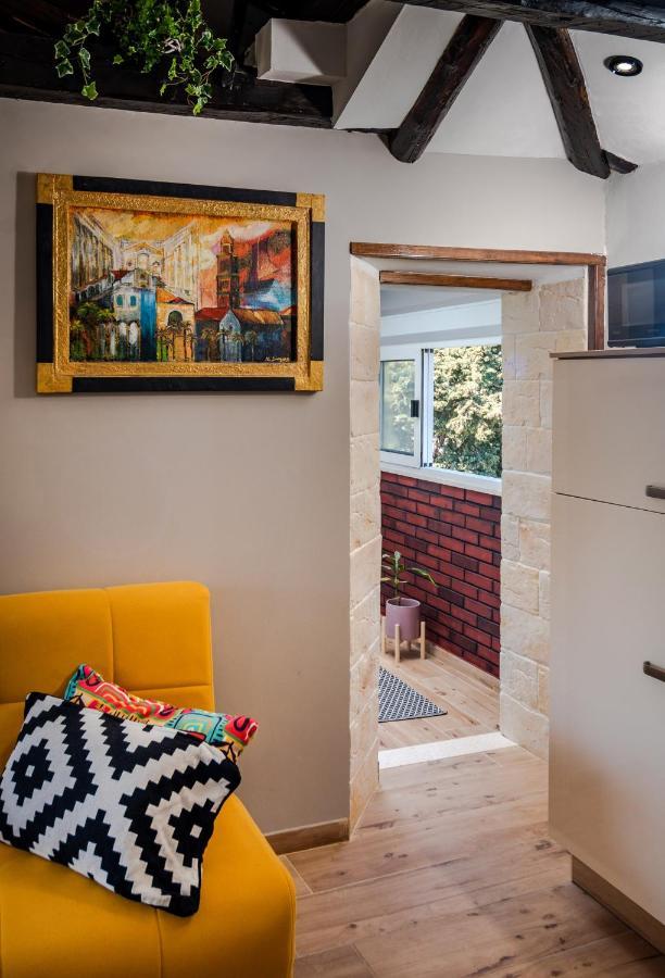 Apartment Ami Split Bagian luar foto