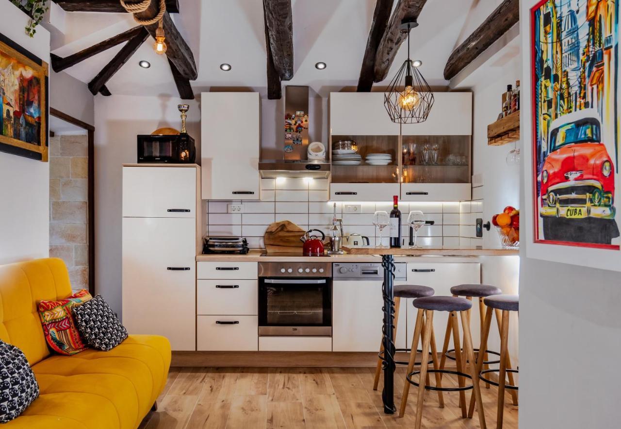 Apartment Ami Split Bagian luar foto
